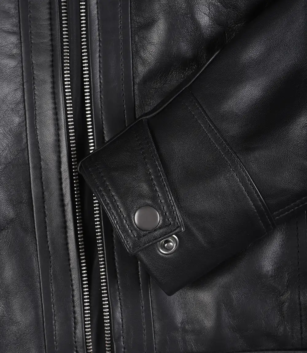 Veste en cuir matelassée noire style motard pour femme